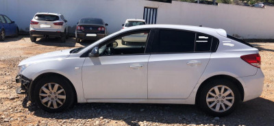 CHEVROLET CRUZE 5-PUERTAS