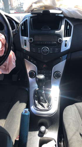 CHEVROLET CRUZE 5-PUERTAS — vehículo donante para recambios 