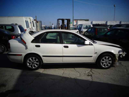  VOLVO S40 BERLINA 