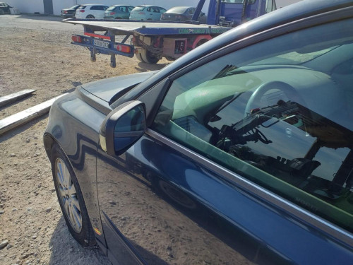VOLVO V50 FAMILIAR — vehículo donante para recambios 