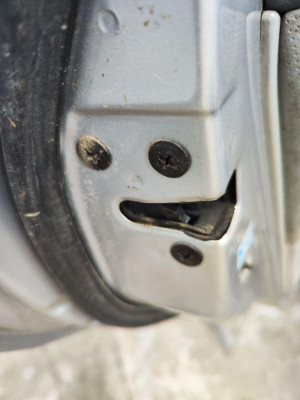 CERRADURA PUERTA TRASERA IZQUIERDA, KIA, CERATO (LD)