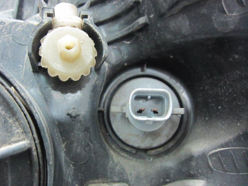  FARO DERECHO CHEVROLET AVEO BERLINA 