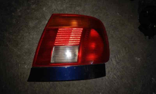 PILOTO TRASERO DERECHO Audi A4 BERLINA (B5) 