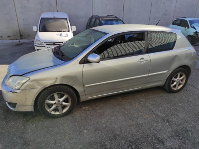TOYOTA COROLLA (E12)