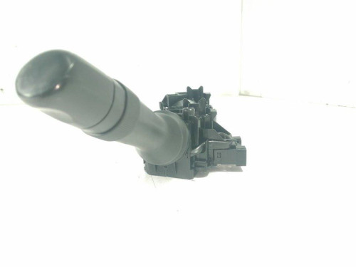  MANDO LUCES TOYOTA YARIS (KSP9/SCP9/NLP9) 