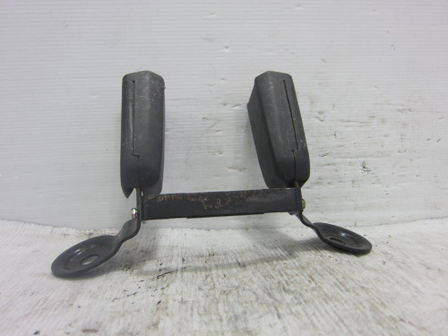  ENGANCHE CINTURON DELANTERO DERECHO MITSUBISHI 3000 GT (Z10) 