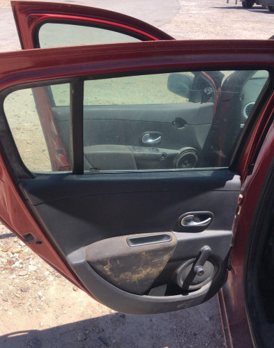 RENAULT CLIO III — Donor Vehicle for Used Parts 