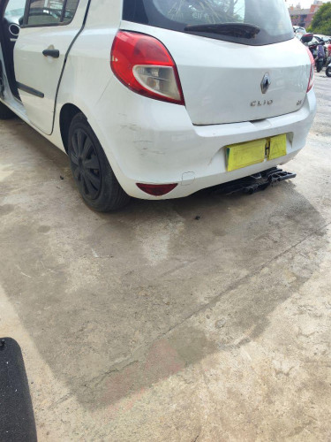 PARAGOLPES TRASERO Renault CLIO III 
