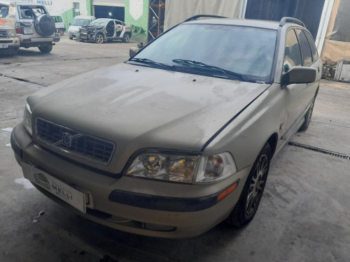  VOLVO V40 FAMILIAR 