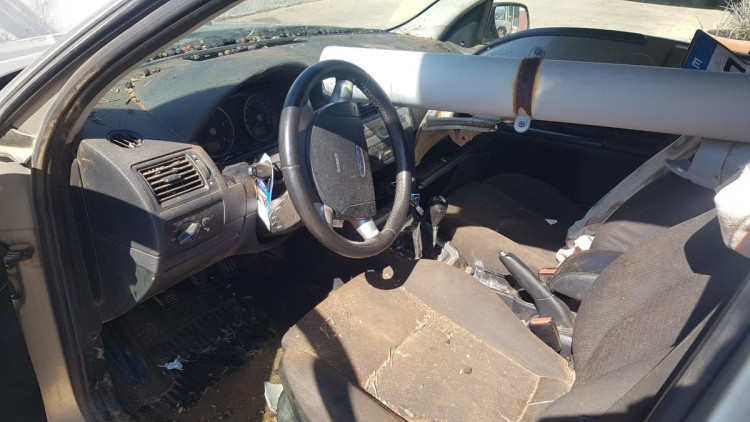 Ford Mondeo Berlina (GE)(2000->) SIN IDENTIFICAR