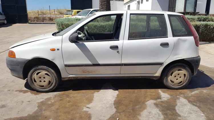 Fiat I Punto (176) Berlina (1993->) SIN IDENTIFICAR
