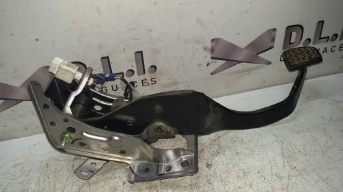 PEDAL FRENO TOYOTA HILUX (KUN) 