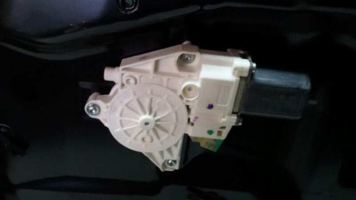 ELEVALUNAS DELANTERO DERECHO Mercedes-Benz CLASE ML (BM 164) 