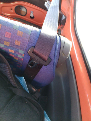 CINTURON SEGURIDAD TRASERO IZQUIERDO