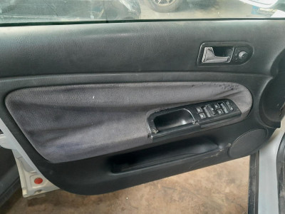 VOLKSWAGEN PASSAT BERLINA (3B2)