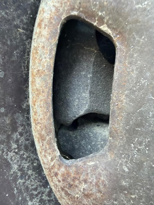 PINZA DE FRENO DELANTERA IZQUIERDA