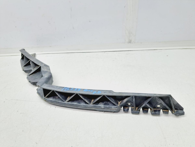 MOLDURA PARAGOLPE DELANTERA DERECHA
