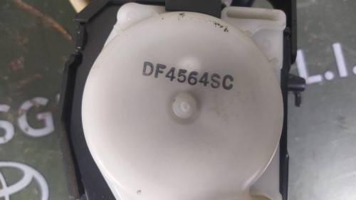 CINTURON SEGURIDAD TRASERO CENTRAL Toyota LAND CRUISER (J12) 