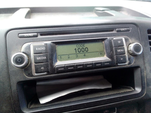 SISTEMA AUDIO / RADIO CD VOLKSWAGEN T5 TRANSPORTER FURGÓN/COMBI (7E) 