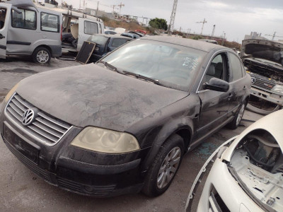 VOLKSWAGEN PASSAT BERLINA (3B3)