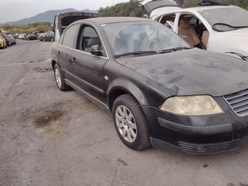  VOLKSWAGEN PASSAT BERLINA (3B3) 