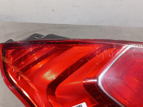 PILOTO TRASERO IZQUIERDO Ford FIESTA (CNN) 