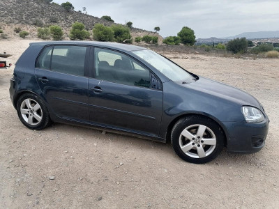VOLKSWAGEN GOLF V (1K1)(10.2003)