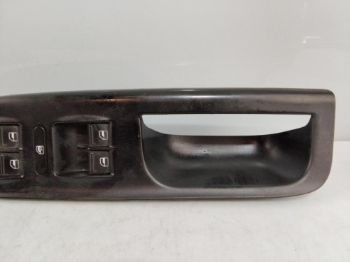 MANDO ELEVALUNAS DELANTERO IZQUIERDO Volkswagen PASSAT VARIANT (3C5) 