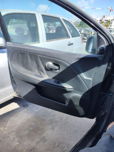 GUARNECIDO PUERTA DELANTERA IZQUIERDA NISSAN NOTE (E11E) 