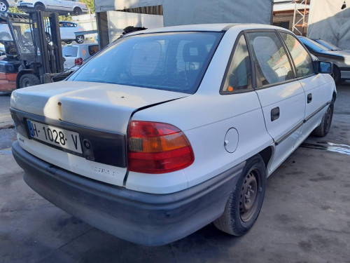 OPEL ASTRA F BERLINA — автомобиль-донор на запчасти 