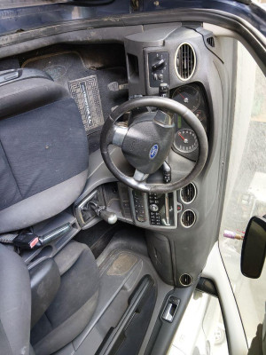FORD FOCUS BERLINA (CAP)