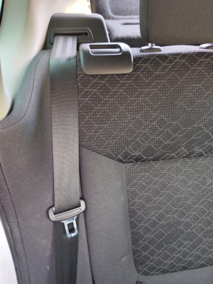 CINTURON SEGURIDAD TRASERO DERECHO