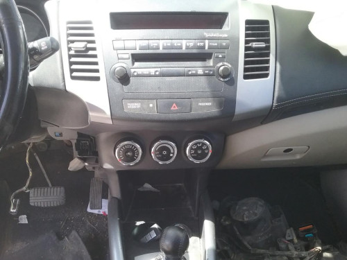  MITSUBISHI OUTLANDER (CW0) 