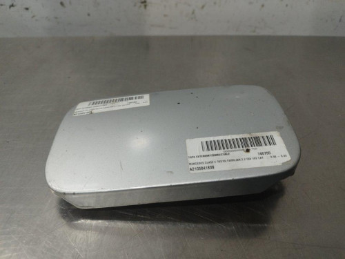  TAPA EXTERIOR COMBUSTIBLE 