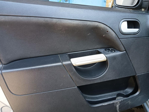 FORD FIESTA (CBK) — vehículo donante para recambios 