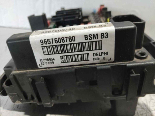 CAJA RELES / FUSIBLES CITROEN XSARA PICASSO 