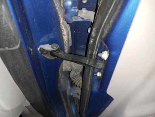 RETENEDOR PUERTA FORD FIESTA (CBK) 