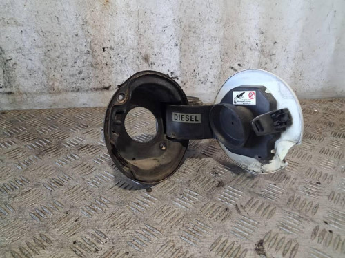 TAPA EXTERIOR COMBUSTIBLE 