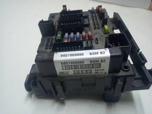  CAJA RELES / FUSIBLES PEUGEOT 206 
