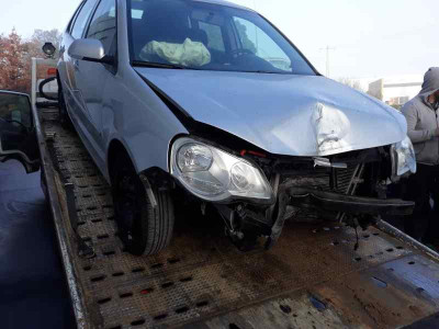 VOLKSWAGEN POLO IV (9N3)