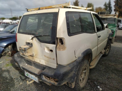 NISSAN TERRANO II (R20)