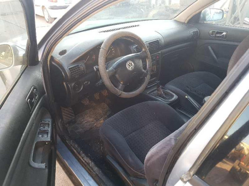 VOLKSWAGEN PASSAT BERLINA (3B2) — vehículo donante para recambios 