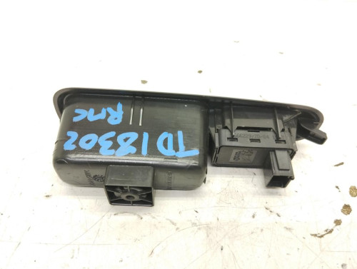 MANDO ELEVALUNAS TRASERO DERECHO PEUGEOT 3008 