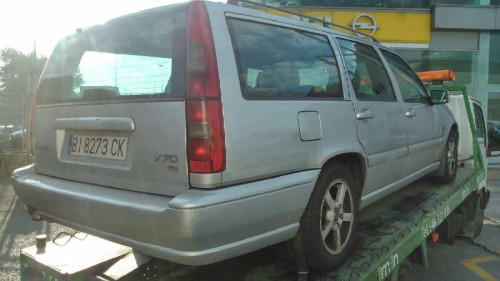  VOLVO V70 FAMILIAR 