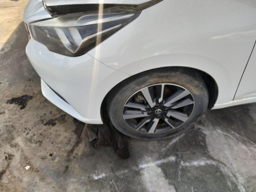 LLANTA NISSAN MICRA (K14) 
