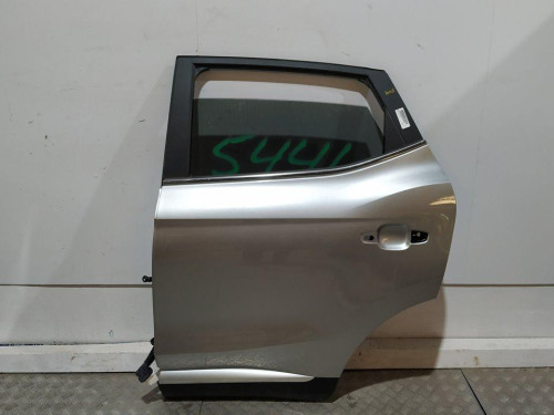  PUERTA TRASERA IZQUIERDA MG ZS 