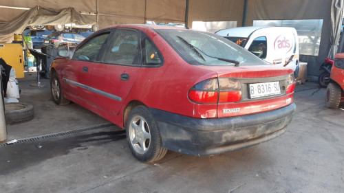  RENAULT LAGUNA (B56) 
