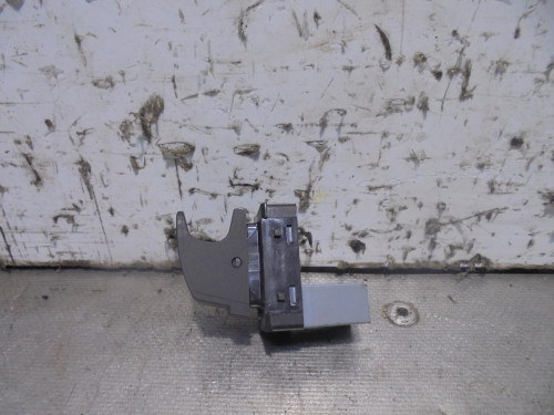 MANDO ELEVALUNAS TRASERO IZQUIERDO VOLKSWAGEN POLO V (6R1) 
