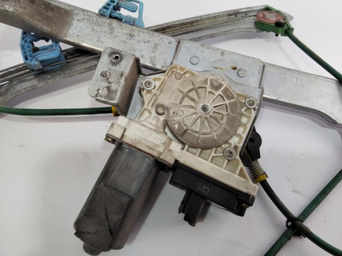 ELEVALUNAS DELANTERO DERECHO Citroen C2 