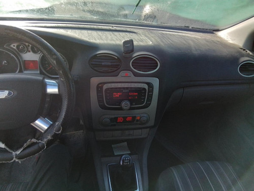  FORD FOCUS BERLINA (CAP) 